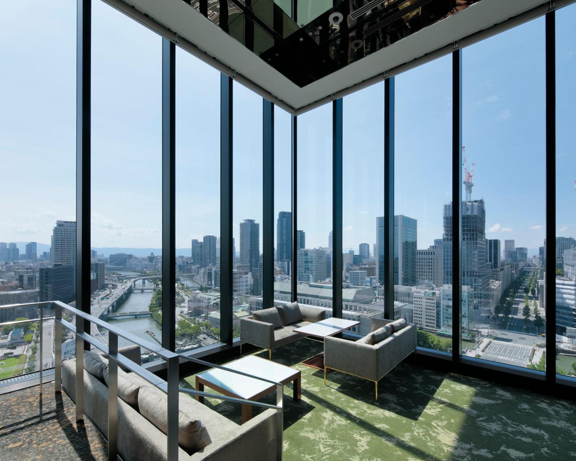 Candeo Hotels Osaka The Tower Exterior photo Sky Lounge
