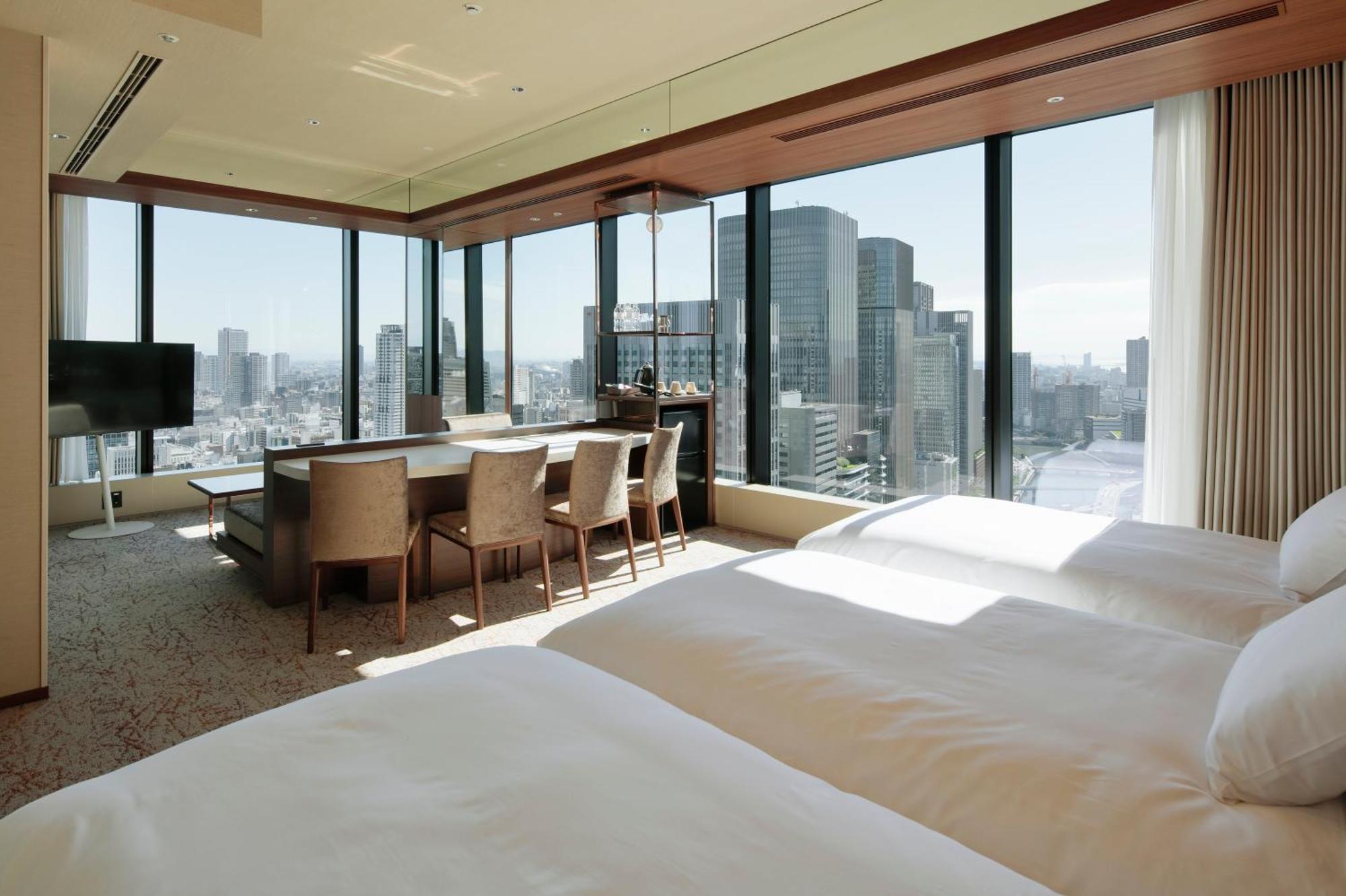 Candeo Hotels Osaka The Tower Exterior photo A suite at the hotel
