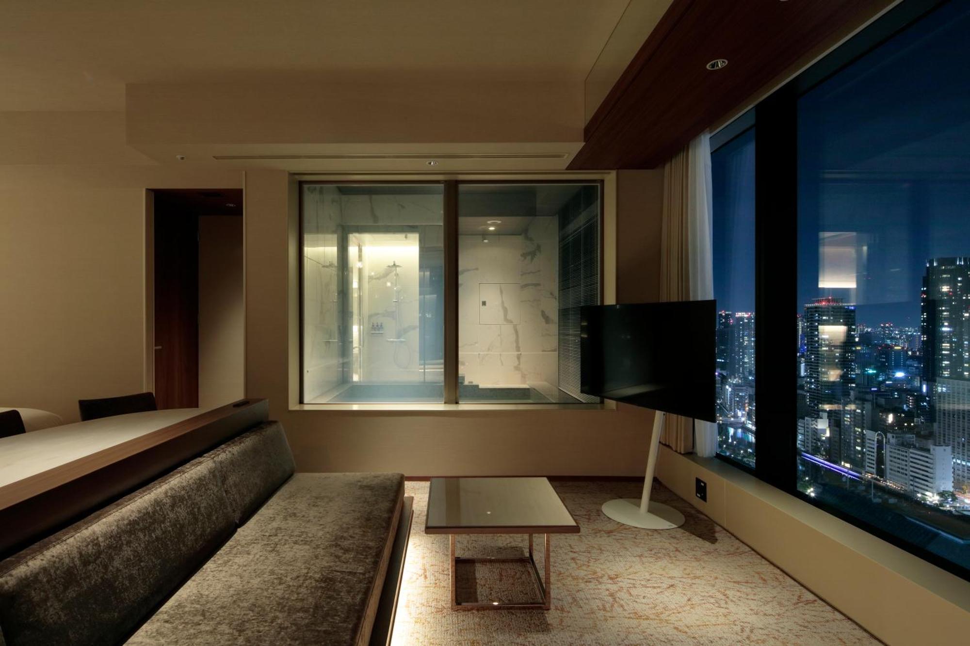 Candeo Hotels Osaka The Tower Exterior photo A room at the hotel