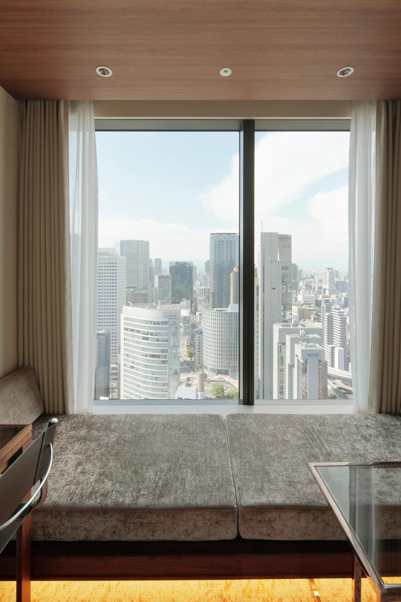 Candeo Hotels Osaka The Tower Room photo View from a room