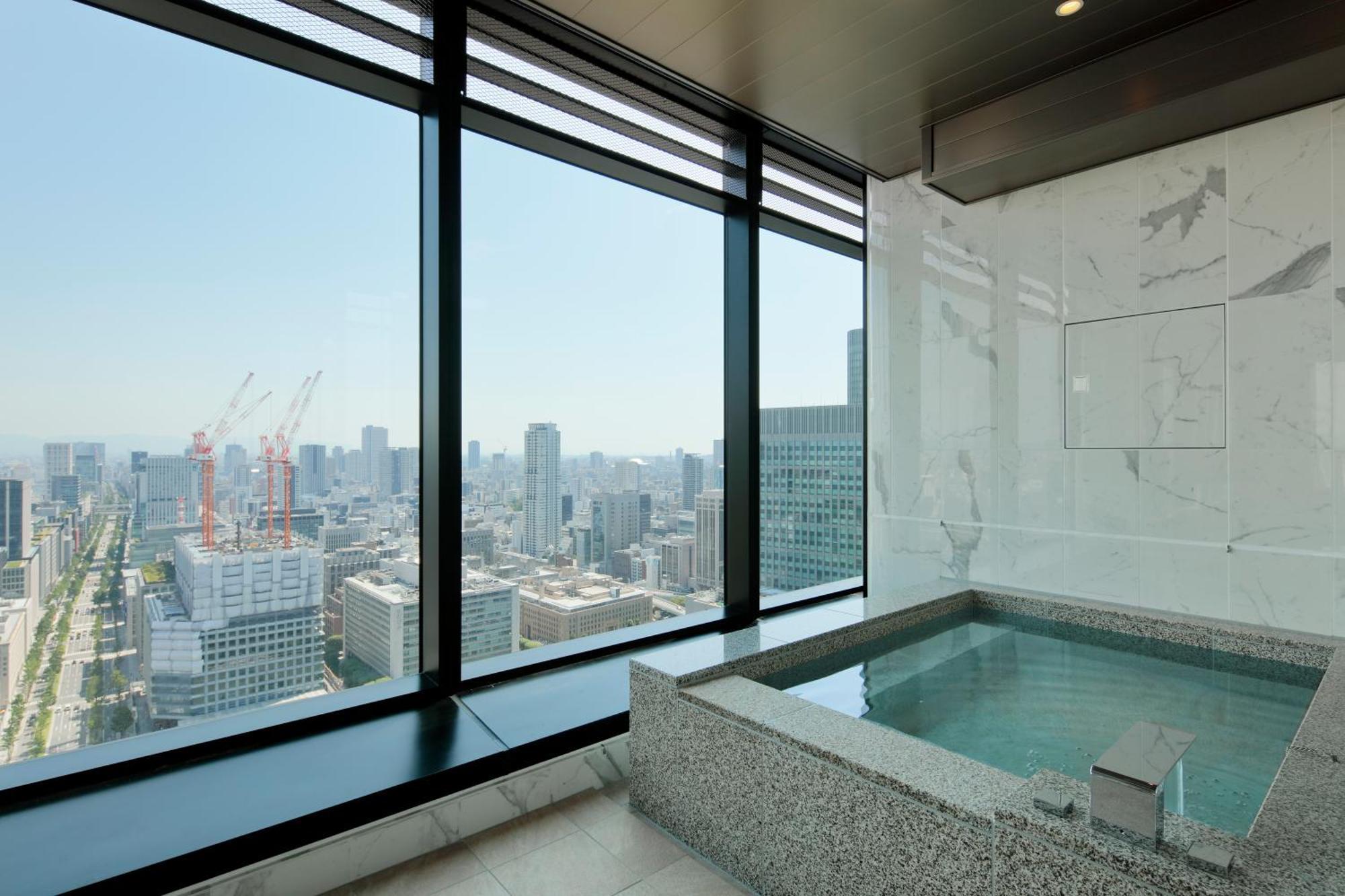 Candeo Hotels Osaka The Tower Exterior photo A private onsen at the Ritz-Carlton, Osaka