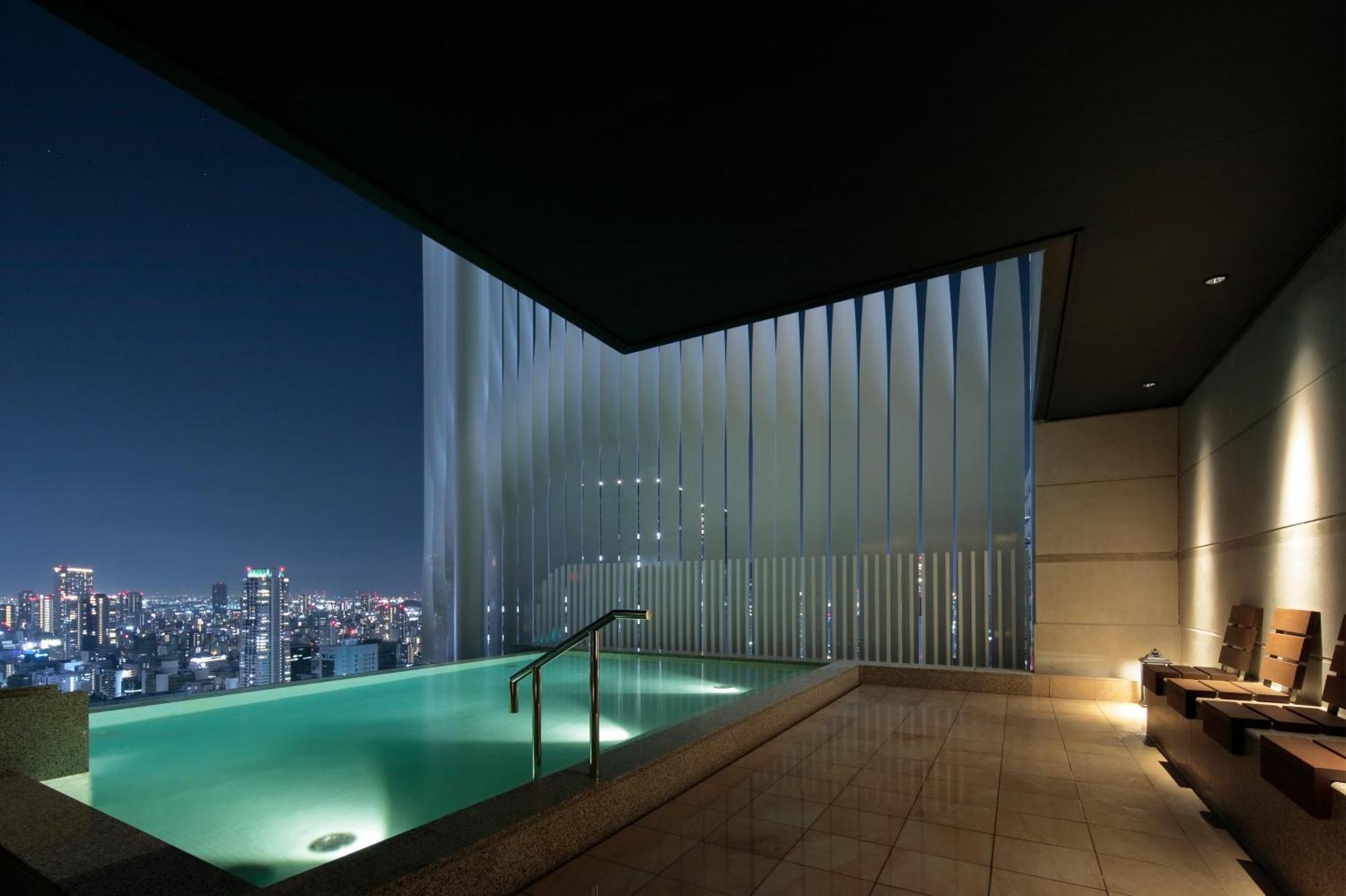 Candeo Hotels Osaka The Tower Exterior photo The pool at the 39th floor