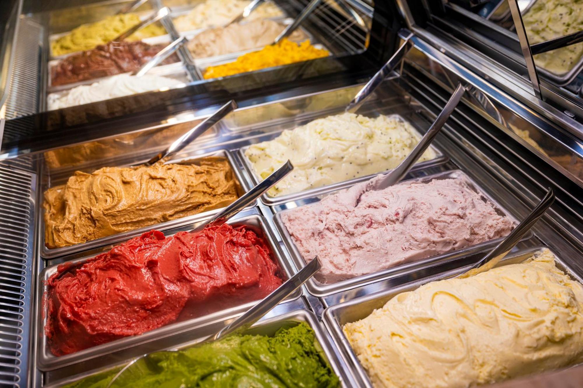 Candeo Hotels Osaka The Tower Exterior photo Italian gelato