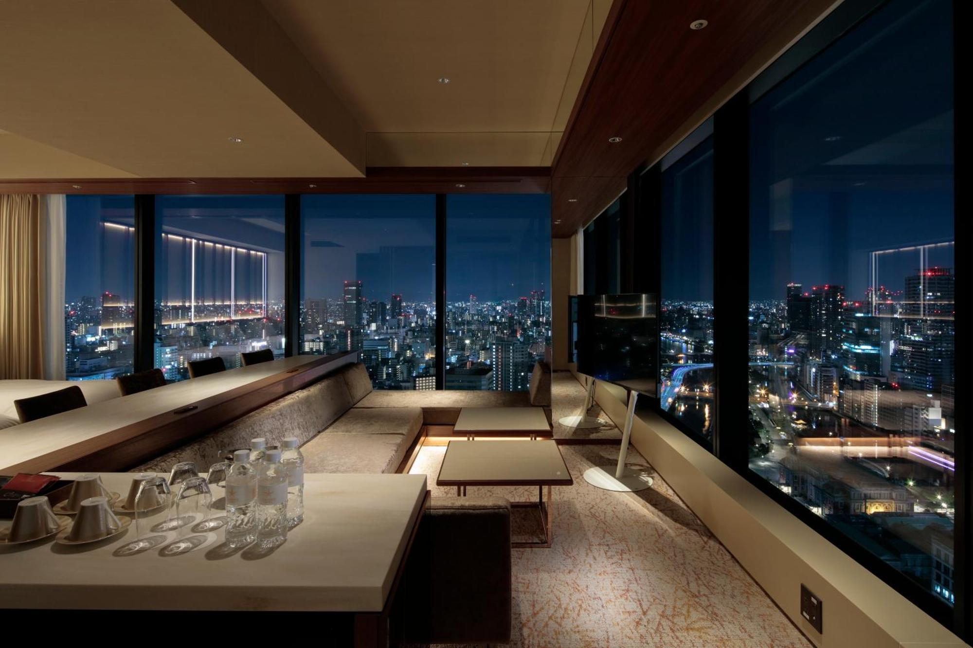 Candeo Hotels Osaka The Tower Exterior photo