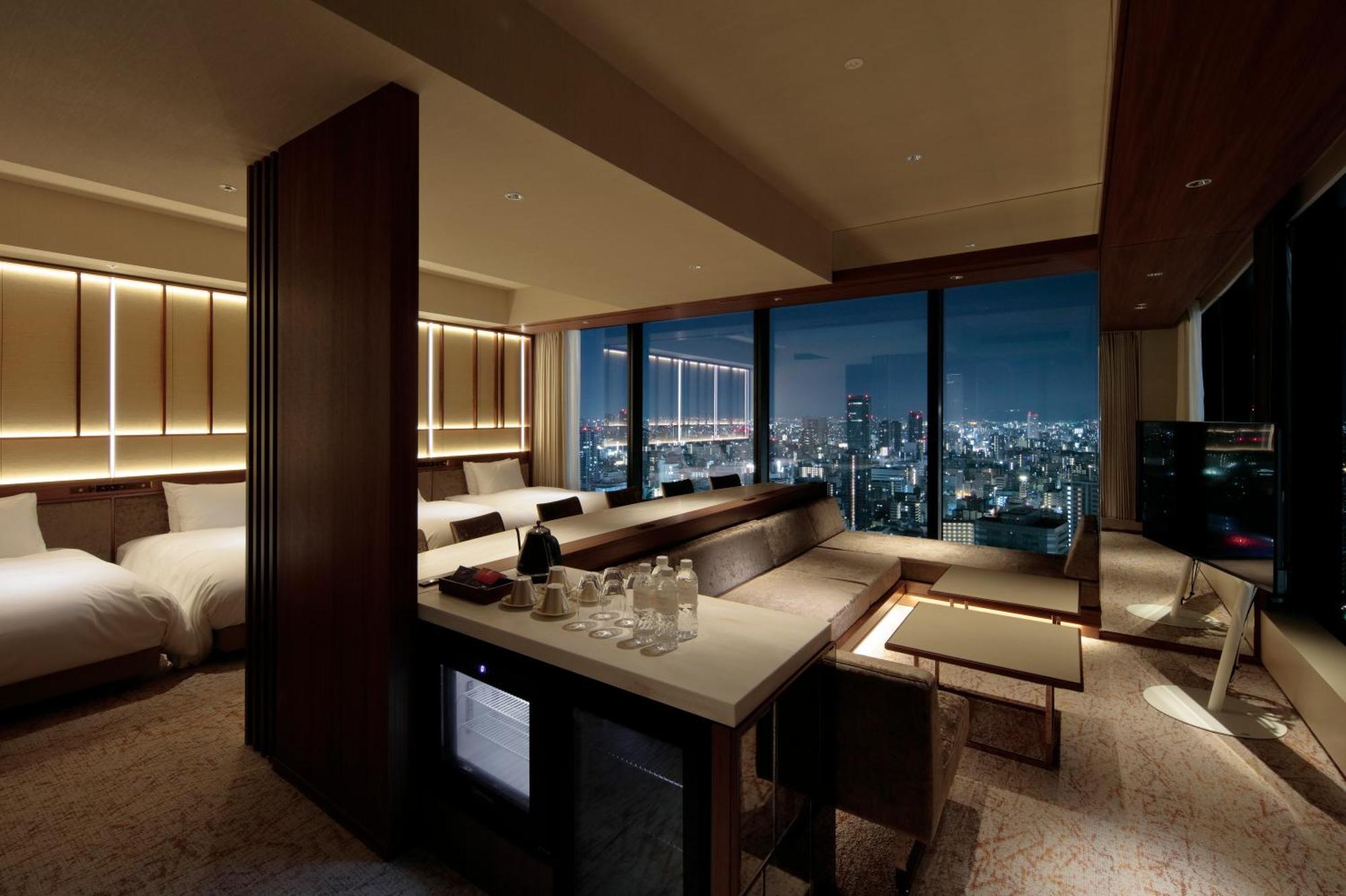 Candeo Hotels Osaka The Tower Exterior photo